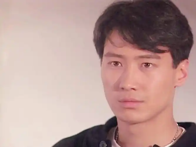 老牌男星年轻时照片,没想到李连杰这么好看,最帅的我选郭富城