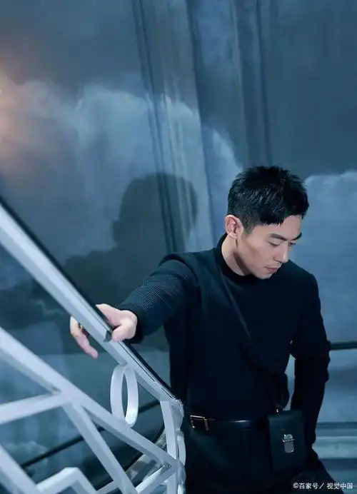 《同学两亿岁》演员表,朱亚文将如何诠释复杂角色的内心世界呢?