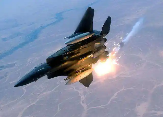 原创俄轰炸机一次就侵犯两国主权韩国战机突然开火给邻国上了一课