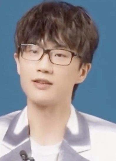 许嵩回应频繁被抄袭不在一个层面上不必较劲