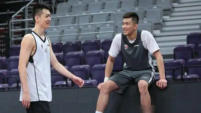 辽篮3消息郭艾伦揶揄杨鸣赵继伟晒帅照韩德君获杜锋肯定