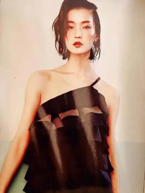 元气又清冷优雅又魅惑的模特演员杜鹃