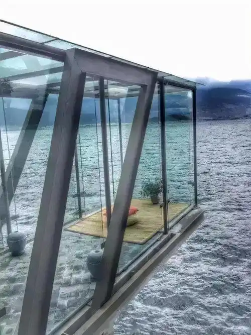 杨丽萍月亮宫简介(杨丽萍花费三千万建造宫殿究竟有多奢华)