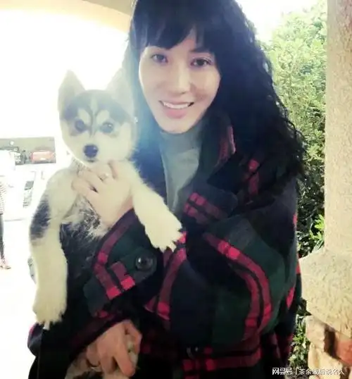 四川女婿齐秦50岁娶小妻子因为一个人爱上一个省