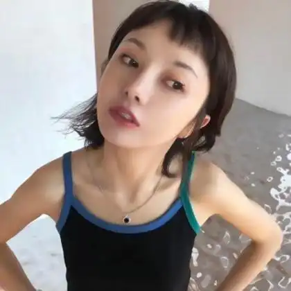 高级感爆棚女生头像真人