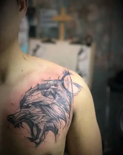 速写狼纹身图片胸部纹身图案