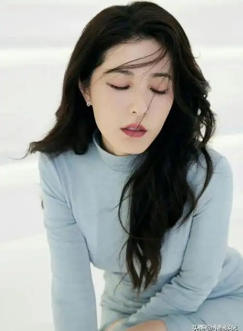 曾黎终于正确使用美貌了被网友评可惜太迟了