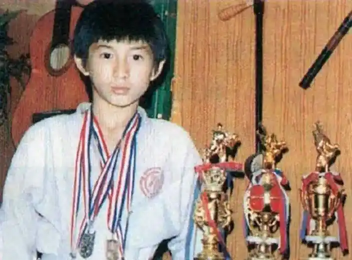 吴奇隆50岁青春散场