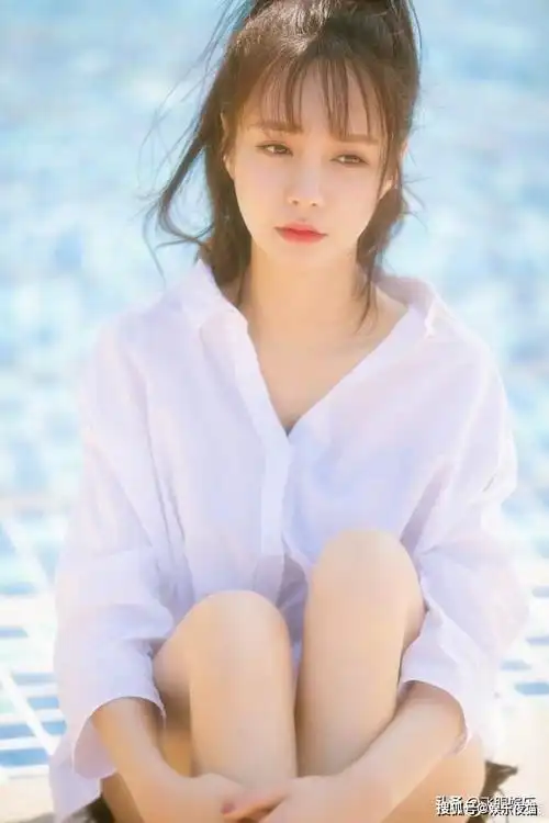 沈梦辰晒私房美照,脸蛋粉嘟嘟少女感十足