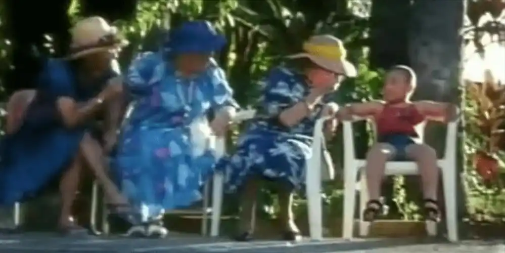 郝劭文昨日大婚释小龙当伴郎,新娘穿得像睡衣,8岁继女见证幸福_电影