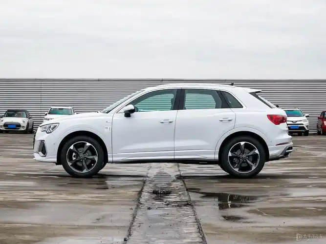2021款 45 tfsi quattro 豪华动感型 奥迪q3油耗多少 奥迪q3购车手册