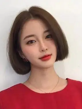 清爽感十足的齐耳短发 让你可爱又减龄