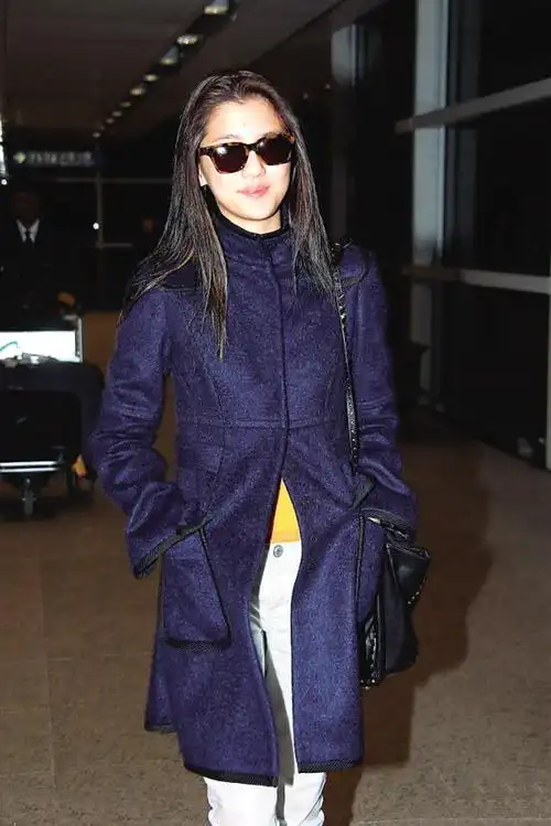 林峰吴千语一月内三度蜜游 女方手上戴有戒指(图)