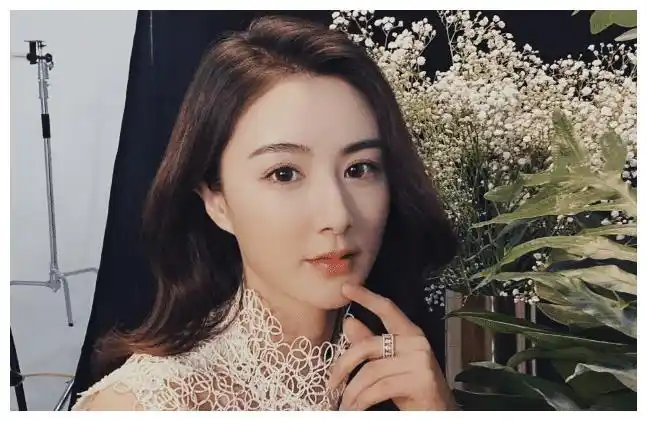 薇娅早期照被疯传看清那时候的颜值怪不得能出道当歌手