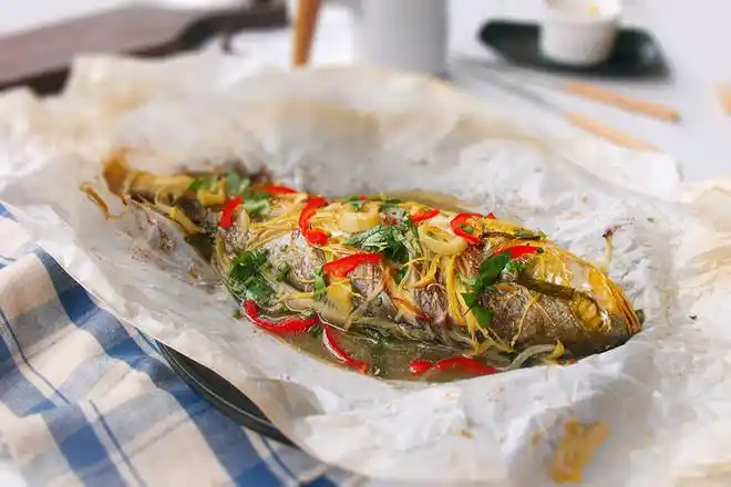 纸包黄花鱼的做法