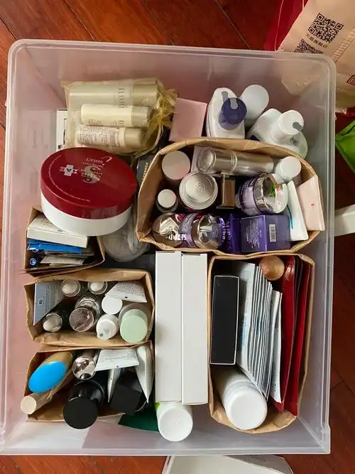 普通女生的两抽屉护肤品