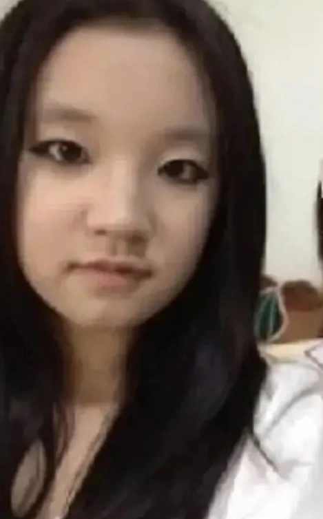 公司包装胜过整容宋雨琦出道前旧照公开像极hold住姐