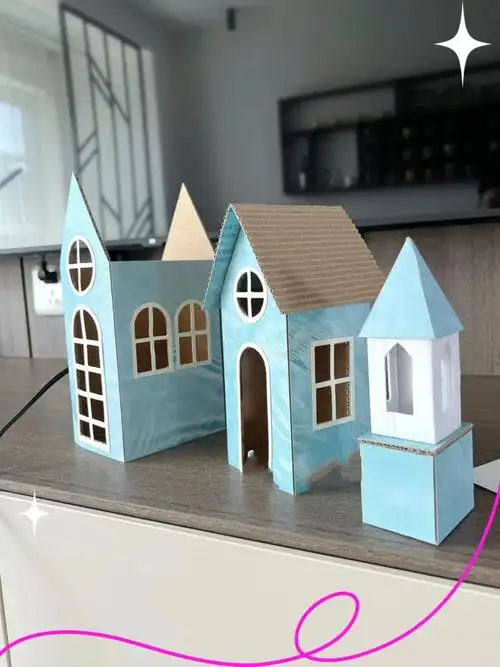 🔧 制作步骤:使用热熔胶将材料拼接,打造出城堡