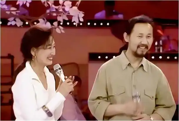 腾格尔35岁离了婚50岁时女儿离世靠喝酒度日