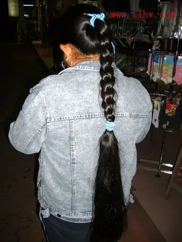 云南景洪哈尼族长发女--李国平 发长1.05米(5)