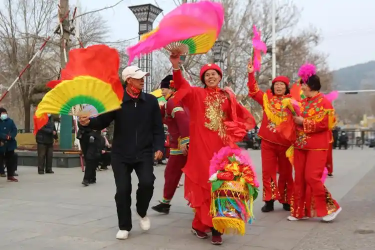排练秧歌,喜迎新春