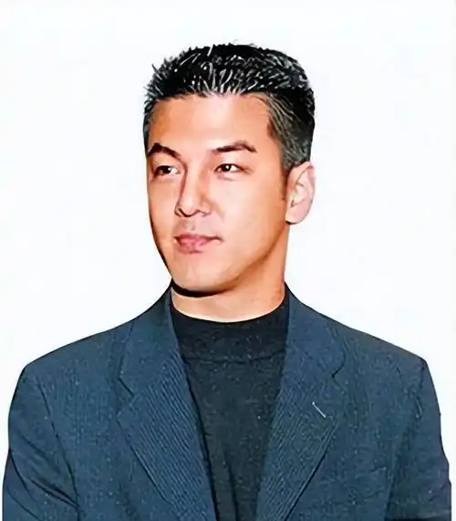 "富豪前夫"孙志浩:辜负了前妻贾静雯,如今把现任妻子宠成公主_孙文琪