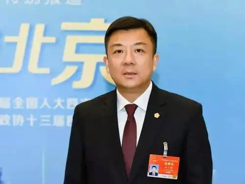 全国人大代表,无锡市市长杜小刚