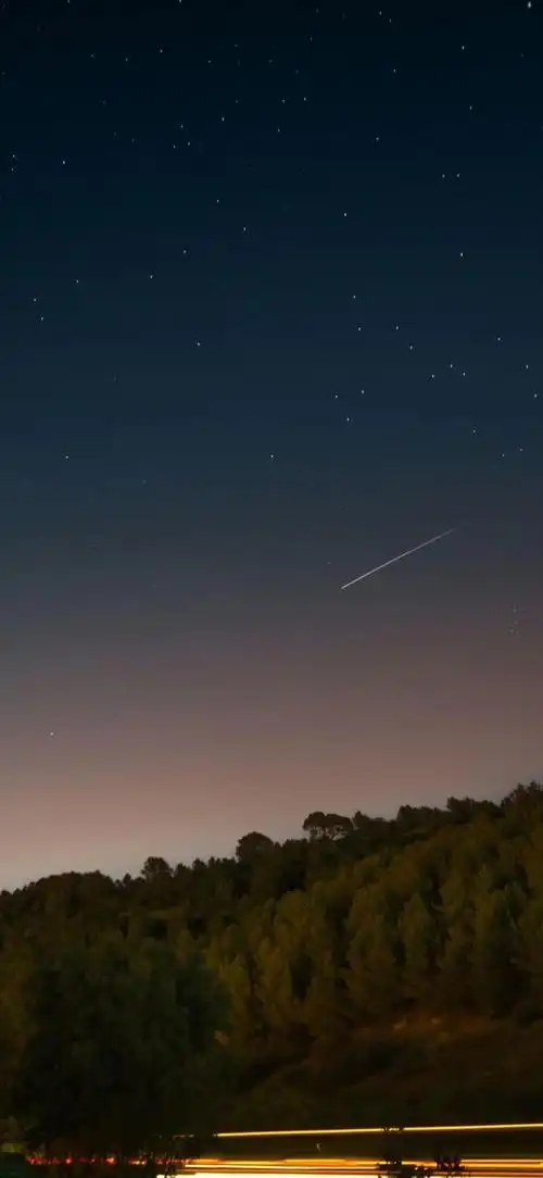 18张唯美干净的手机壁纸