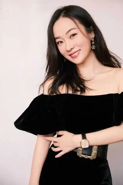 霍思燕三亚泳装秀:白皙肌肤诠释"人间极品",胖而不腻照样美翻_身材