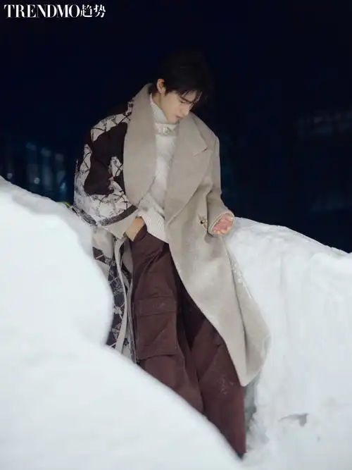 麦迪娜姜潮冰雪宿命感大片##麦迪娜雪精灵妆好美