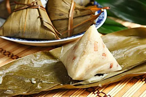 端午节的名称叫法达二十多个,如有端五节,端阳节,重五节,重午节,当五