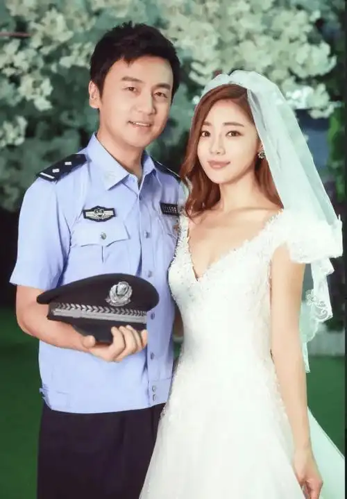 原创雷佳音和邓家佳主演的电视剧我不是精英你学到了什么