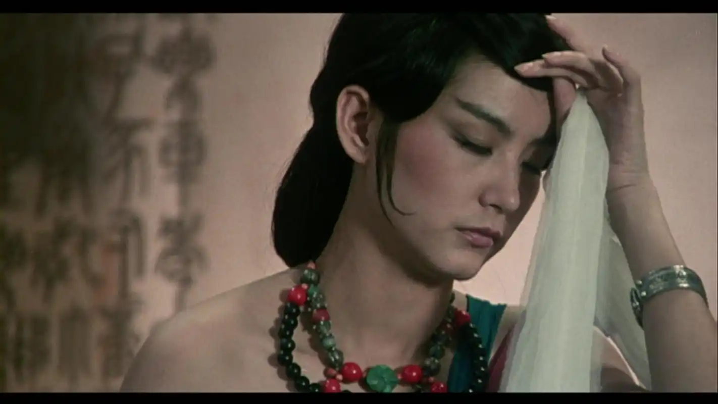 窗里窗外戏梦人生,云去云来不染风尘,林青霞早就是人生赢家了