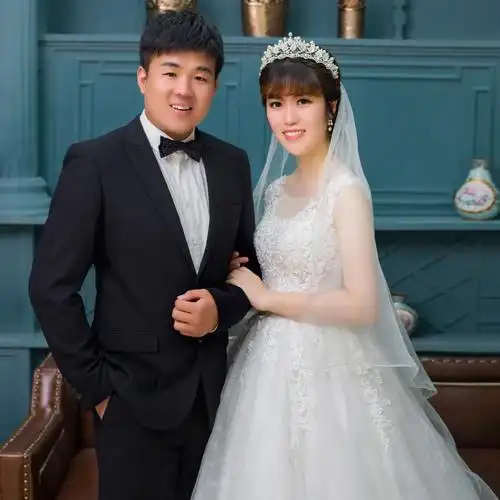 荆冲&程琳婚礼邀请函_maka平台h5创意作品