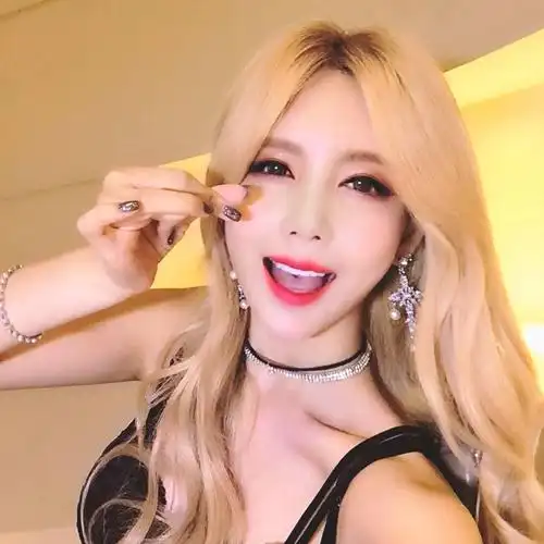 认证:李居丽个人资源站,更新居丽ins,最新动态,美图,信息.