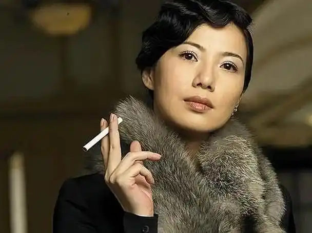 香港新闻女主播发型_香港女老明星名字和图片大全_香港女明星花边新闻