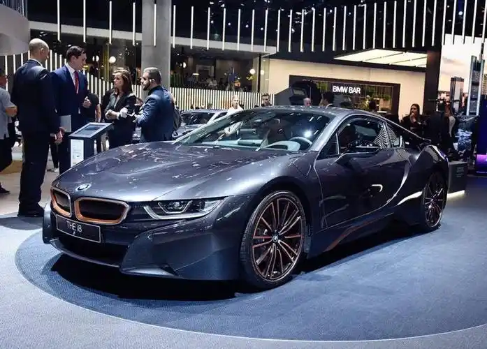 4.6秒破百,新款宝马i8上市,新增极夜流星套装,售202.8万