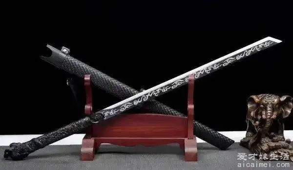 世界上最帅十把刀唐刀十分帅气拥有宁折不弯的气质