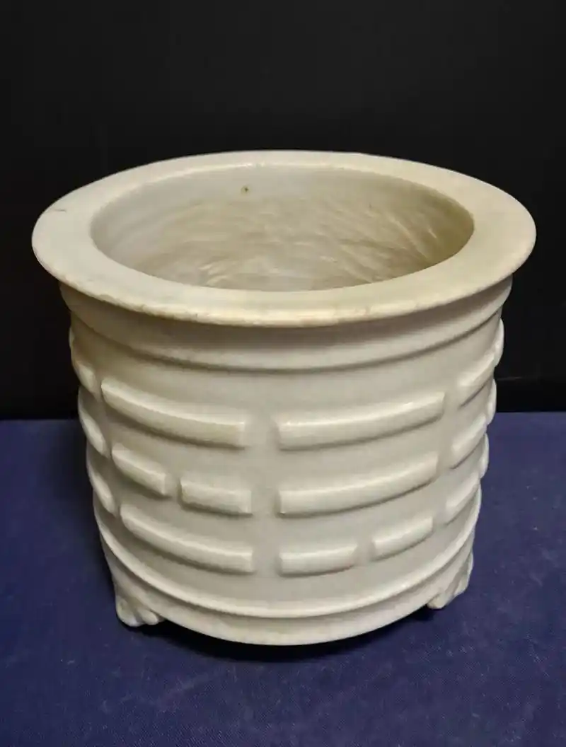 明代德化窑八卦纹三足香炉,高9.8厘米72口径11.3厘米   - 抖音