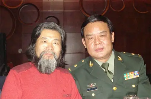 与男低音歌唱家马子玉