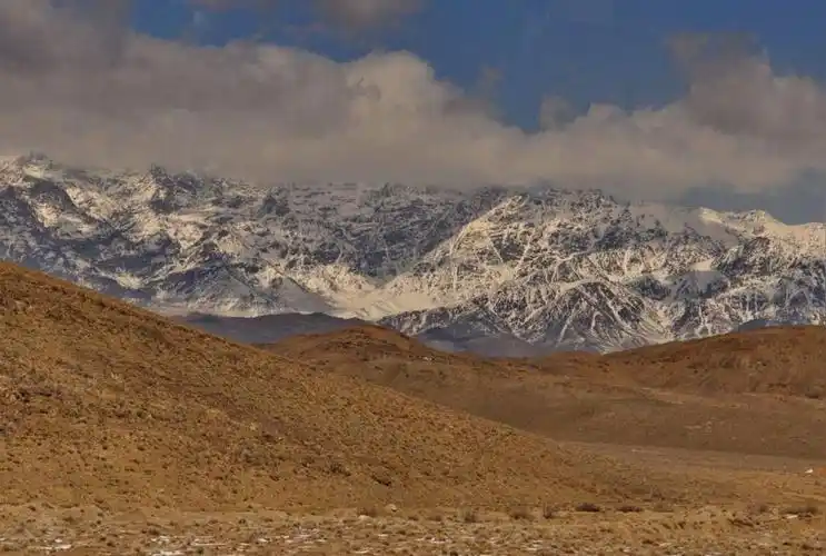 印度洋的阿拉伯海,波斯湾,阿拉伯半岛,高加索,里海,中亚与帕米尔高原