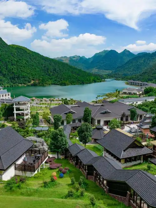 乳源蓝山源岭南东方温泉酒店,广东温泉度假好去处