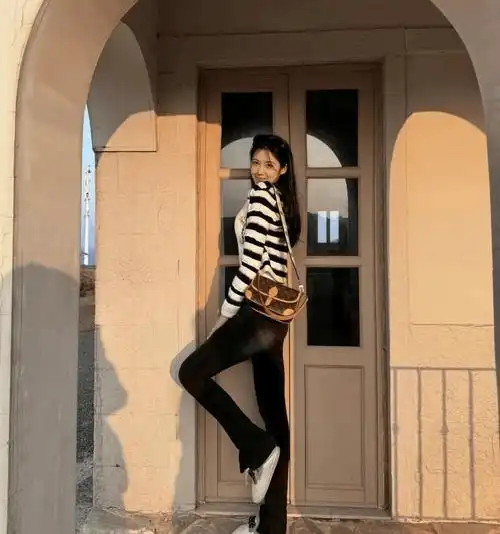 养眼!堪称女篮第一美女,内蒙古00后卓识!1.9米的身高,能打人又美