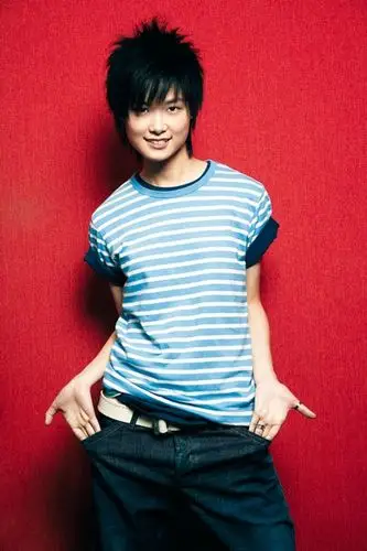 刚出道的李宇春像个假小子