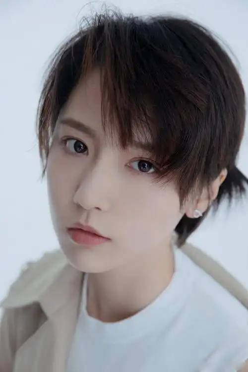 《爱情公寓5》成果诸葛大力短发00后妹子,高清图片,手机壁纸