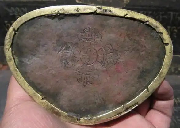 金铜佛造像 装藏与封底