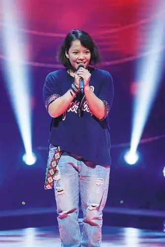 据香港媒体报道,《中国好声音》第四季热播,台湾天后张惠妹胞妹张惠春