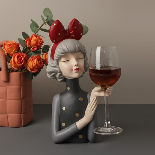 创意现代酒瓶红酒摆件女孩家居客厅酒柜装饰品摆件