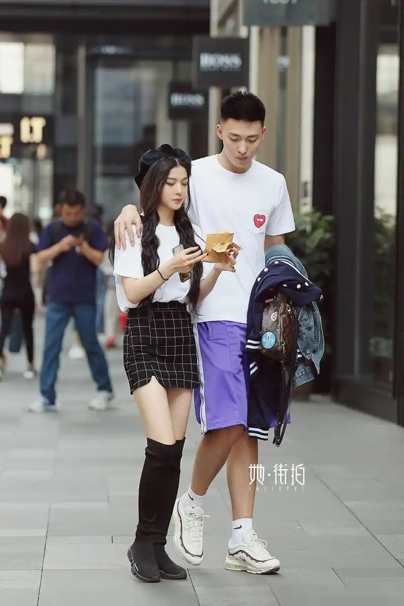 成都街拍到的情侣们,你觉得哪一对最会穿?