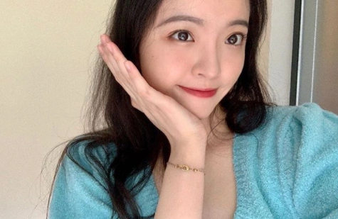 华谊千金王文也七夕收满地鲜花疑似与男友聊天记录曝光